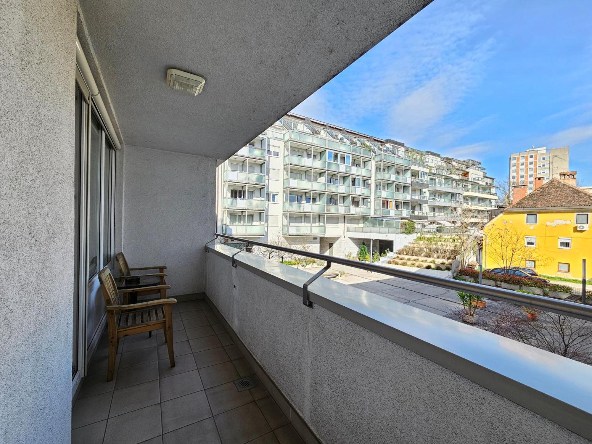 Apartment Irena Tour As Любляна Экстерьер фото
